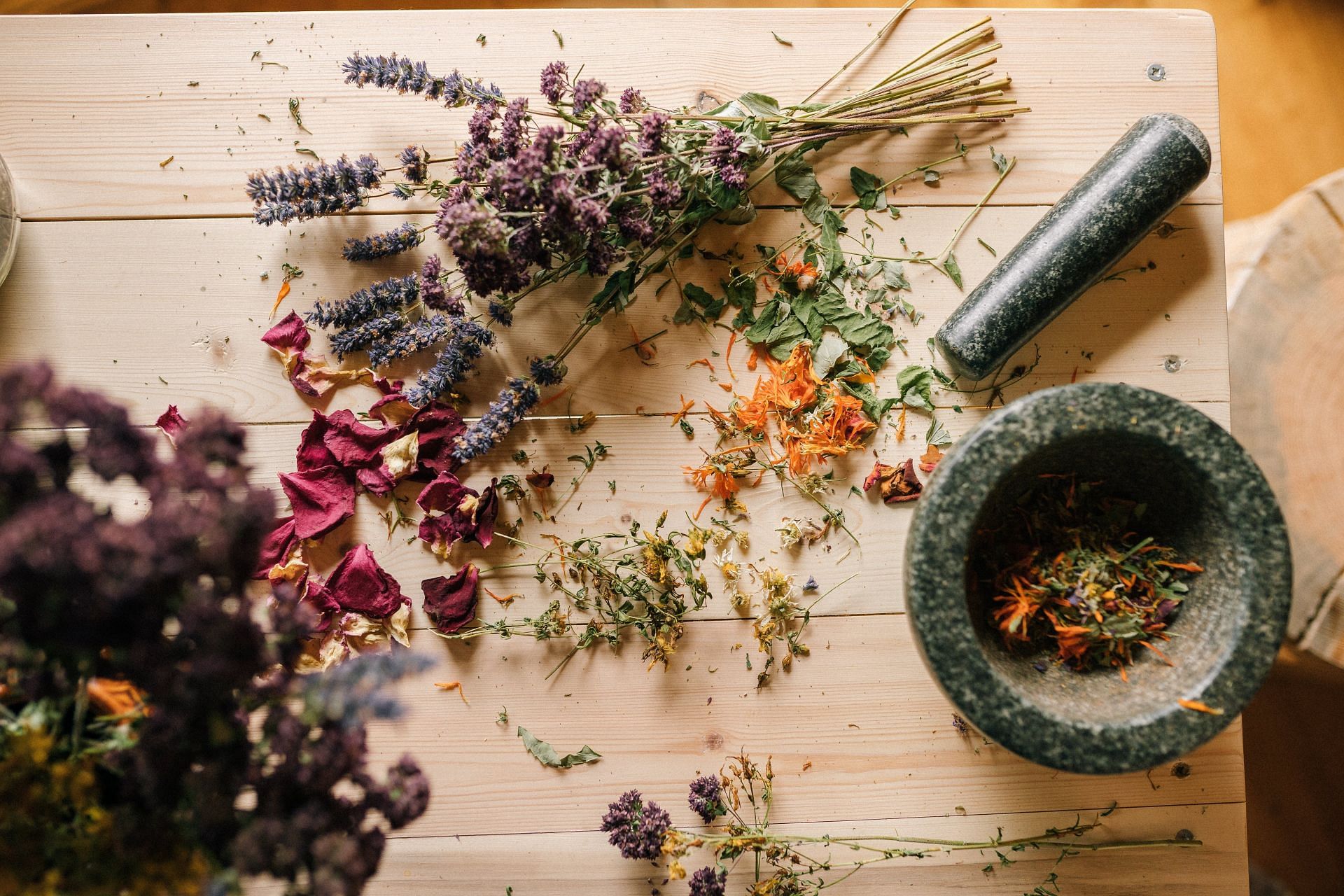 Herbs for testosterone (Image sourced via Pexels / Photo by krukau)